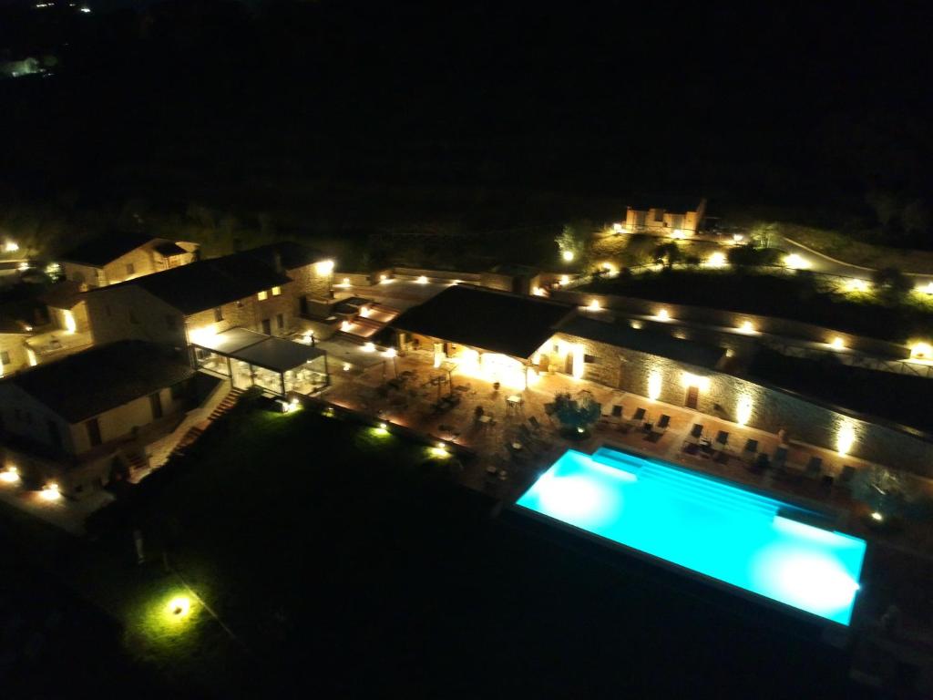 Bazén v ubytování Borgo Sant'Apollinare - Resort nebo v jeho okolí