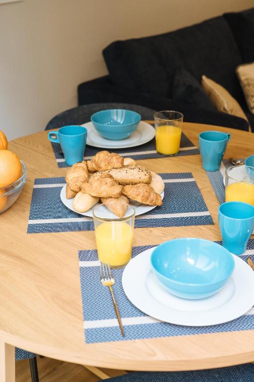 New Hostly Alameda Apartments - 19