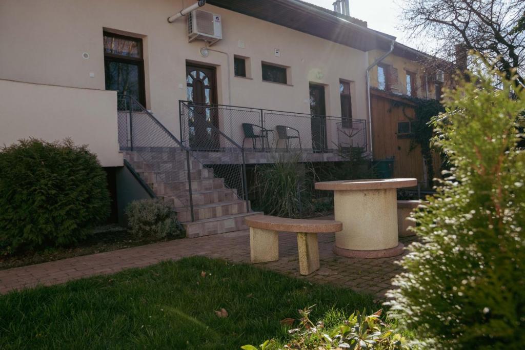 Budova, v ktorej sa apartmánový hotel nachádza