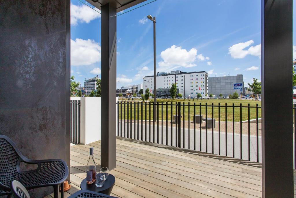 Location Location Location 2 Mins CBD Free Parking - Resim 8