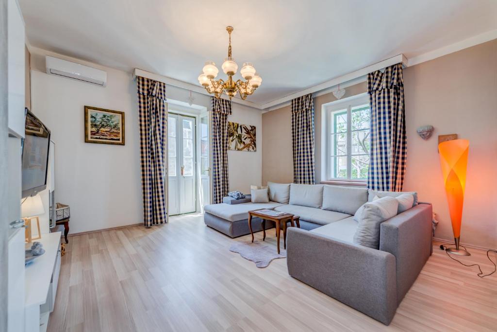 Apartment Pape