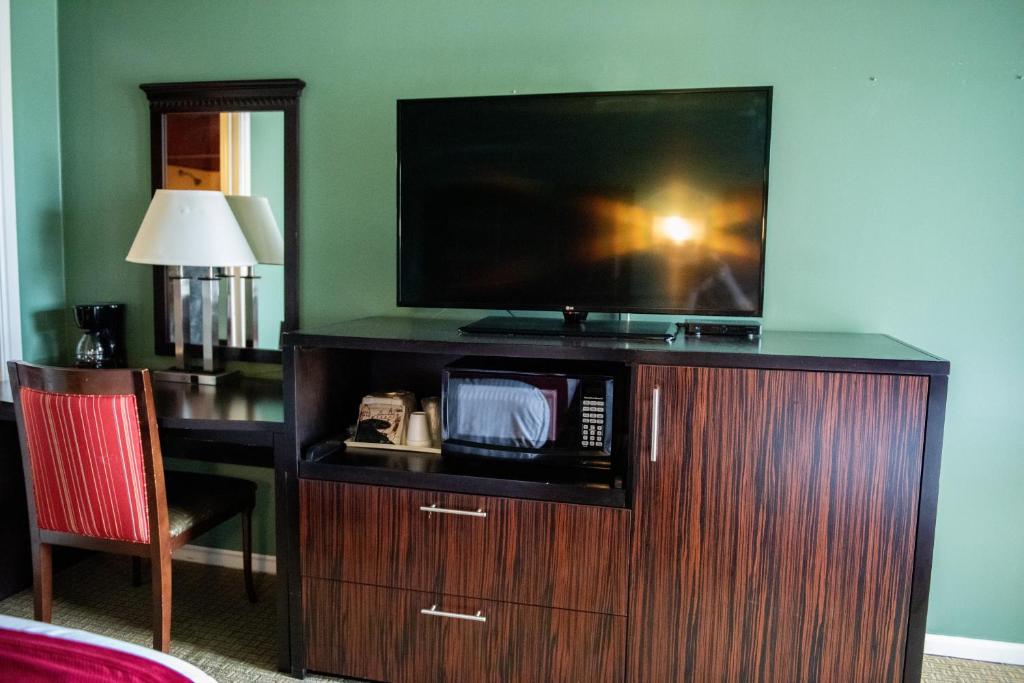 Cottonwood Inn - Queen Room - Acceso A La Discapacidad
