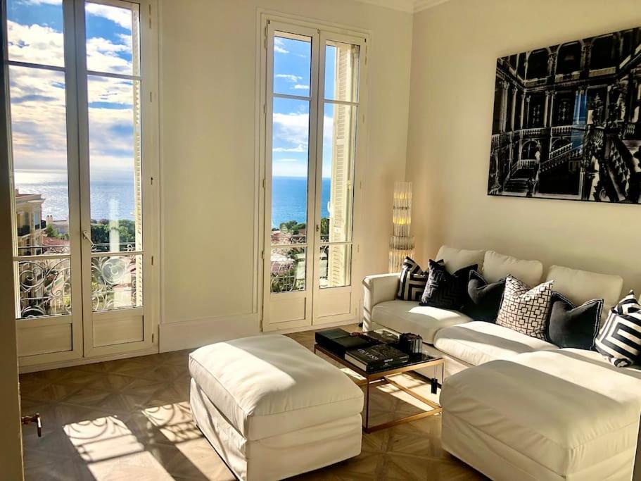 Posezení v ubytování Cap d'Ail Villa Belle Epoque 5'from Monaco Luxury Penthouse