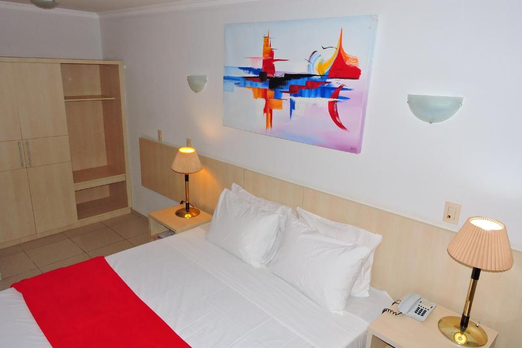  Bay Park Hotel Resort