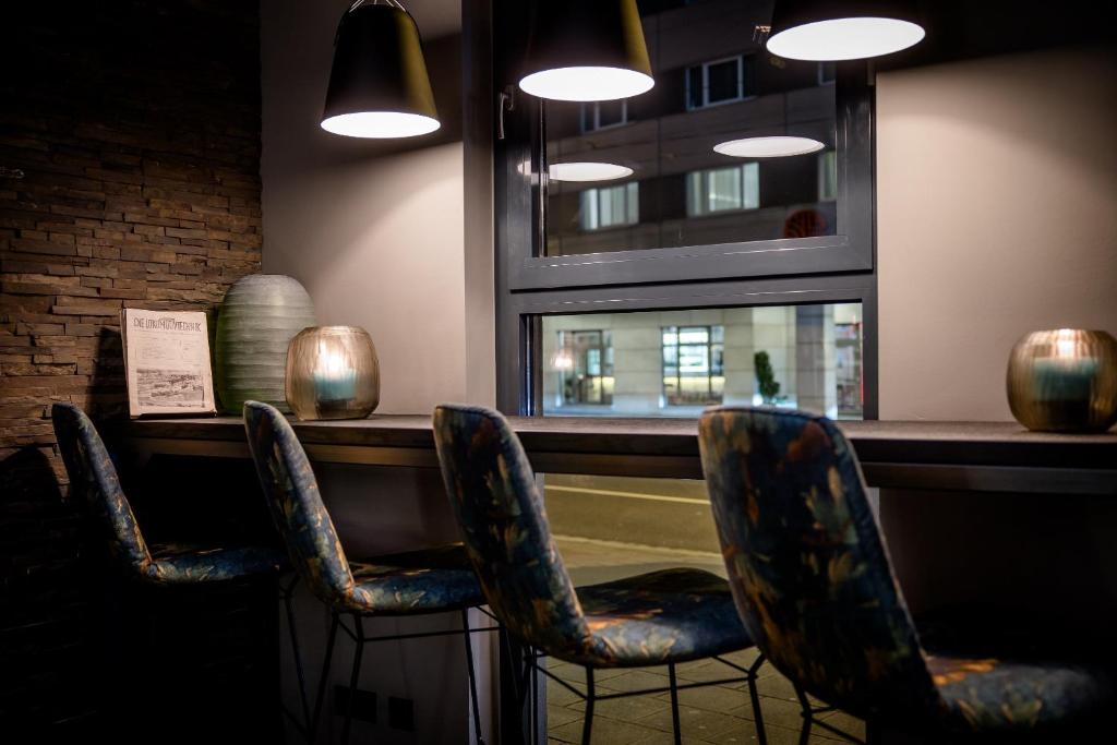 Motel One Nürnberg-City - Resim 12