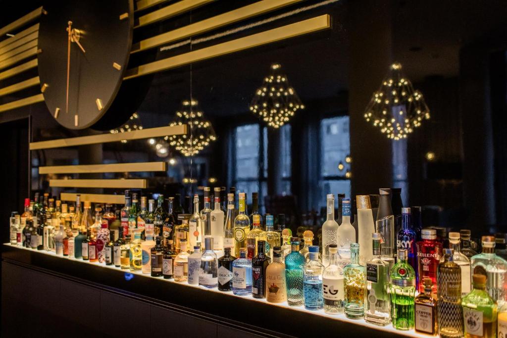 Motel One Nürnberg-City - Resim 9