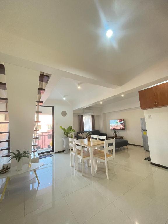 Dapur atau dapur kecil di The Penthouse Suite