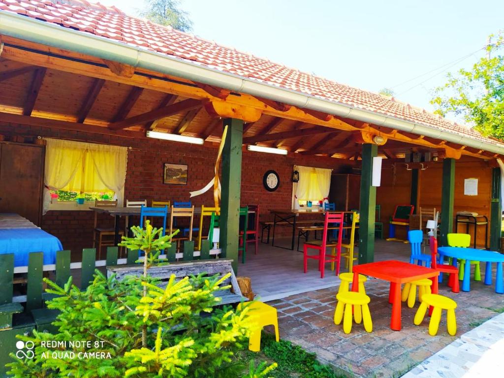 Restaurace v ubytování Dečiji vinogradi Belgrade, Sopot, Kosmaj