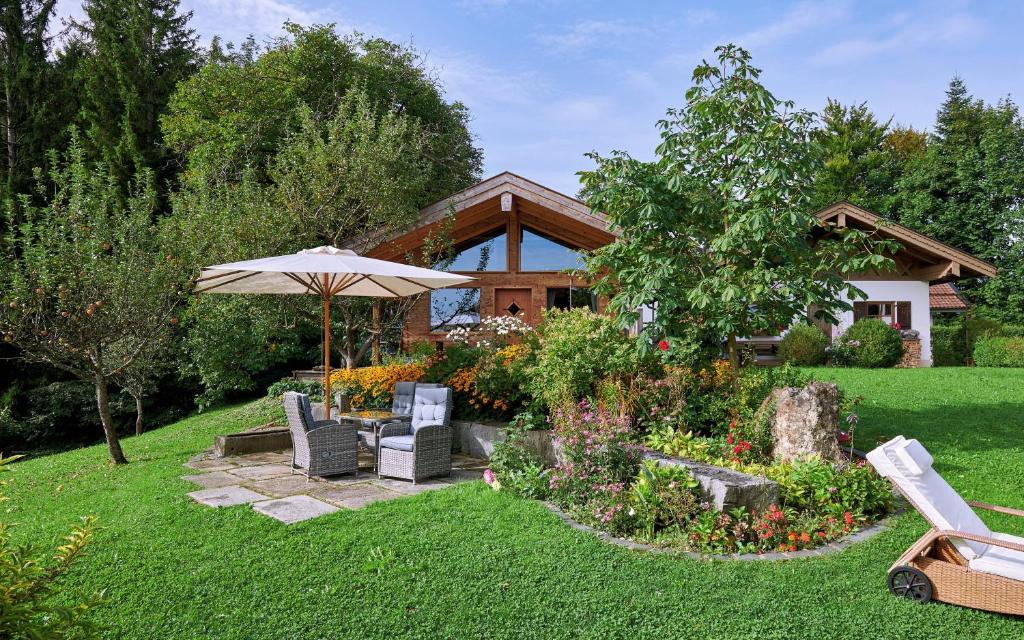 Zahrada ubytování Das Alm-Chalet-Chiemsee