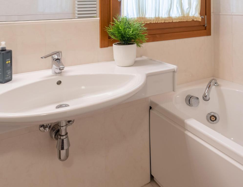 Hotel Canova Sport & Relax - Suíte King Com Banheira De Hidromassagem