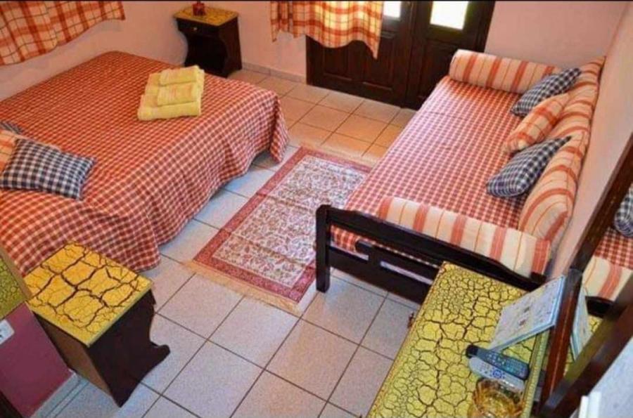 Hotel Maria - Deluxe Triple Room