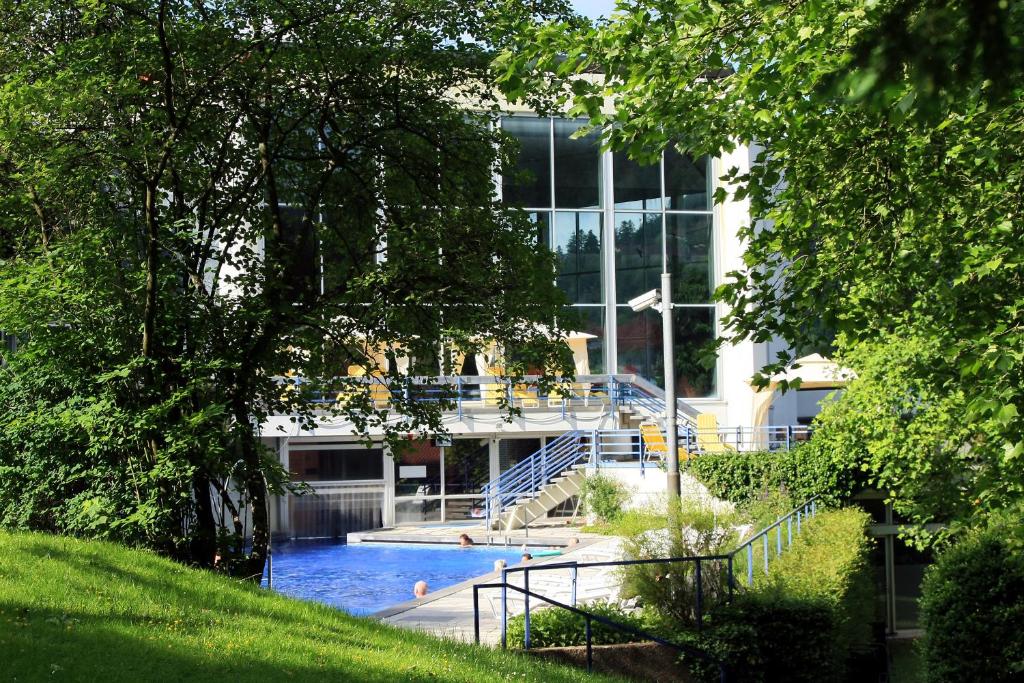 Bazén v ubytování Aparthotel Schwarzwald Panorama nebo v jeho okolí