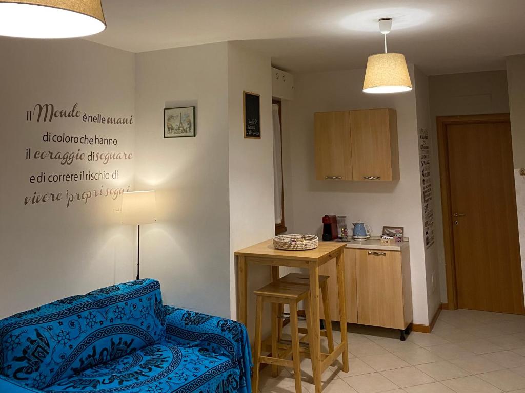 Kuchyň nebo kuchyňský kout v ubytování Grazioso monolocale a Pomezia