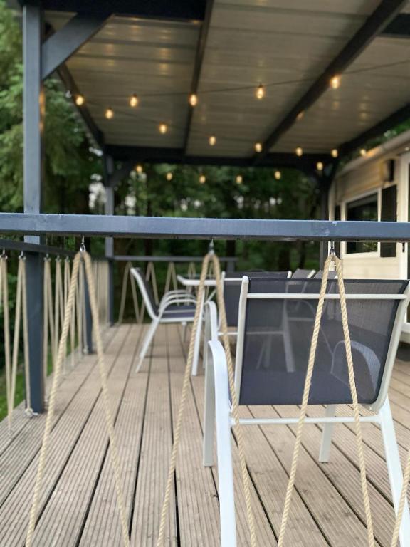 Balkón nebo terasa v ubytování DeerN'Wood