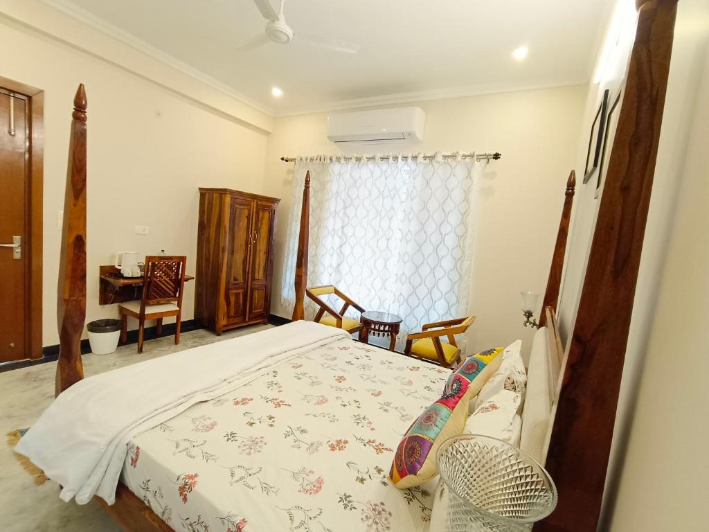 Gupta Vilas - A Boutique Homestay - Standard King Room