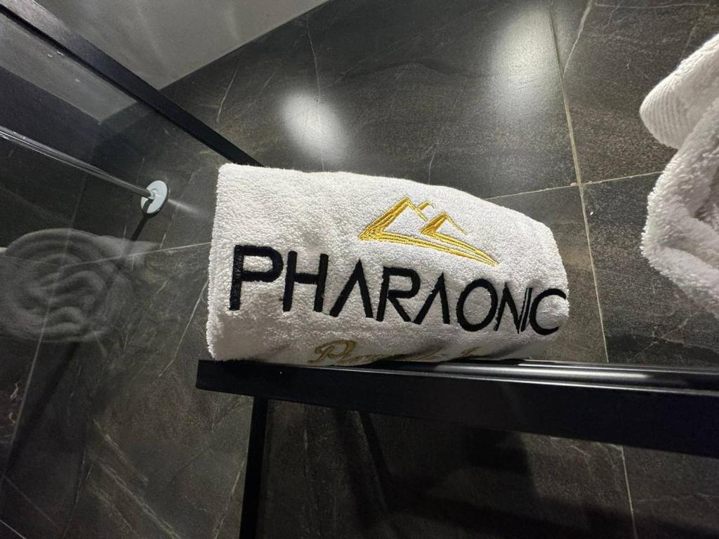 Certifikát, hodnocení, plakát nebo jiný dokument vystavený v ubytování Pharaonic Pyramids Inn & jacuzzi