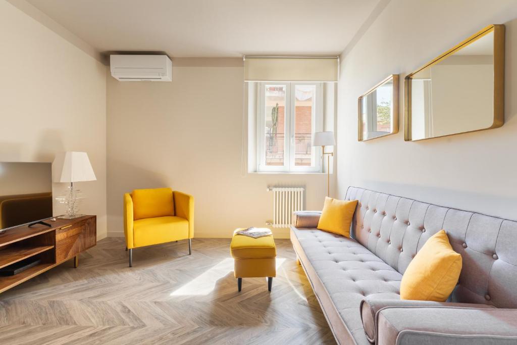 Vatican Stunning 2 BR Apartment