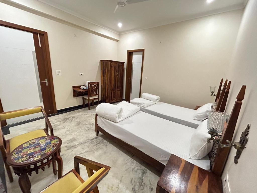 Gupta Vilas - A Boutique Homestay - Double Or Twin Room With Private Bathroom