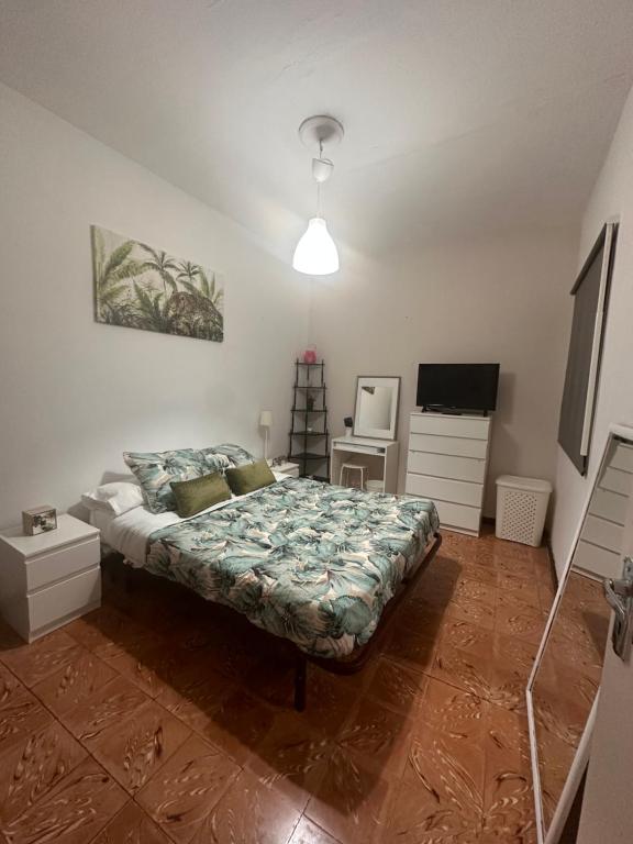 Apartamento casa babi, habitacion matrimonial en casa compartida - Housity