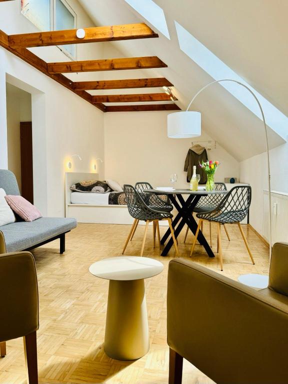 ParkSide by BestChoice - Self Check-in with Parking Option - 18