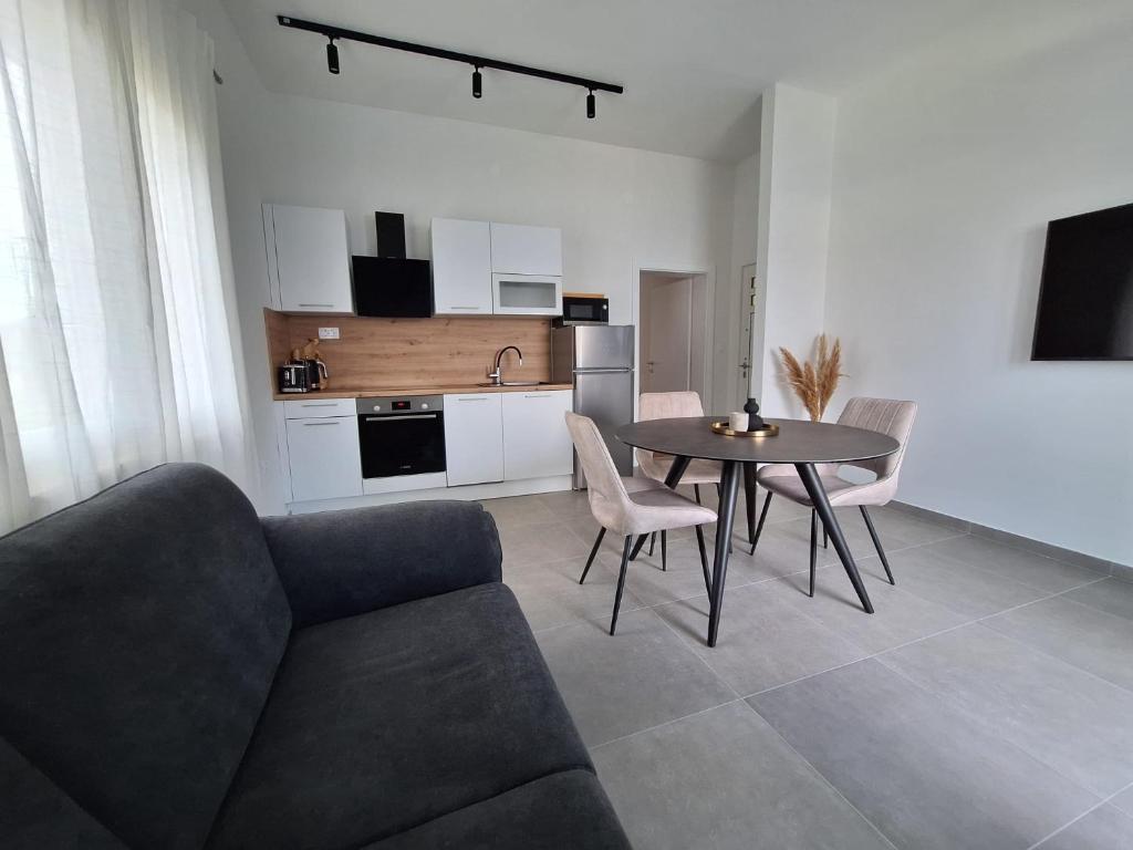 Kuchyň nebo kuchyňský kout v ubytování Apartments Benic