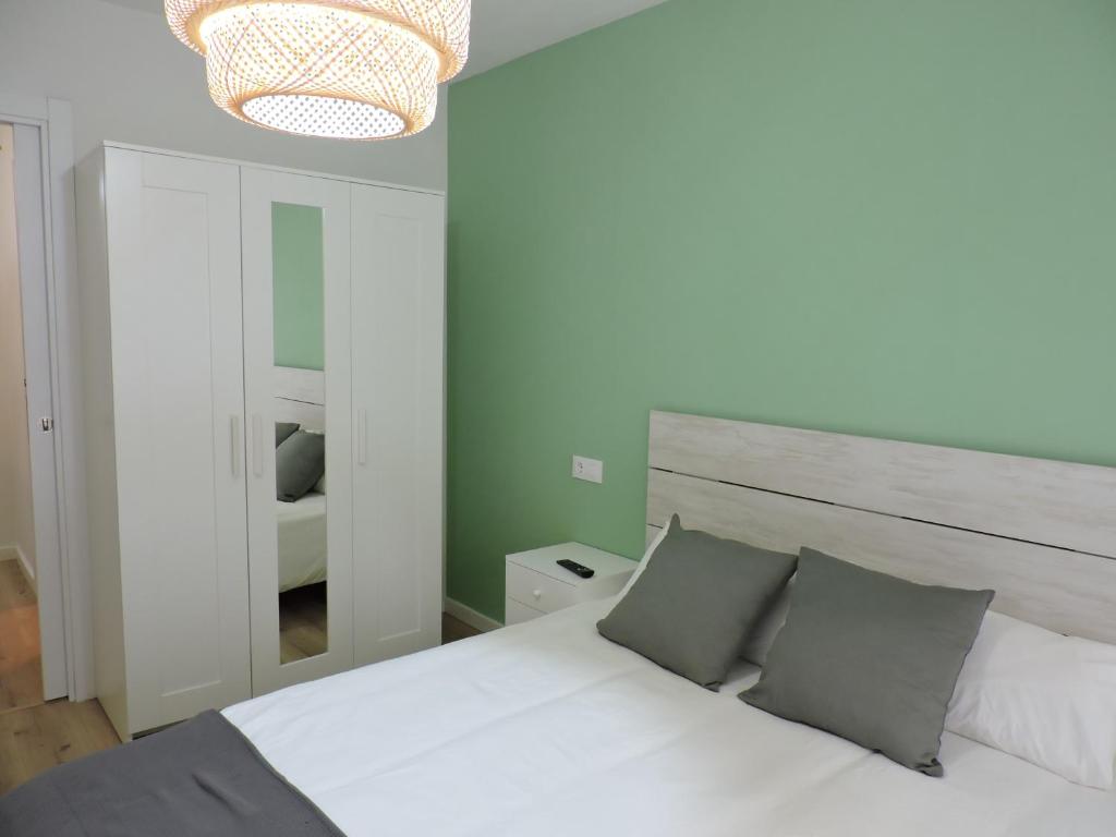 Doña Elena I Padron - 13