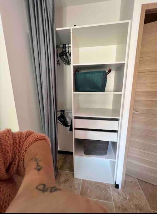 Postel nebo postele na pokoji v ubytování Loft pied de Coline au calme