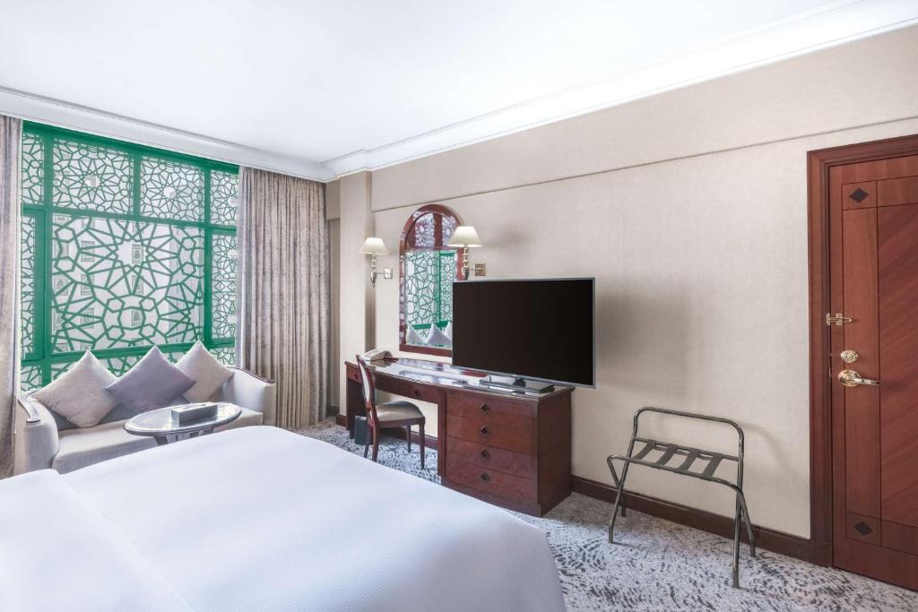 Hilton City Hotel