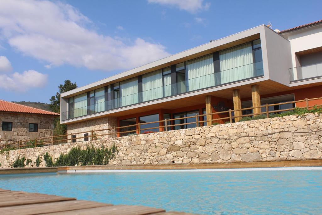 Bazén v ubytování Douro Cister Hotel Resort nebo v jeho okolí