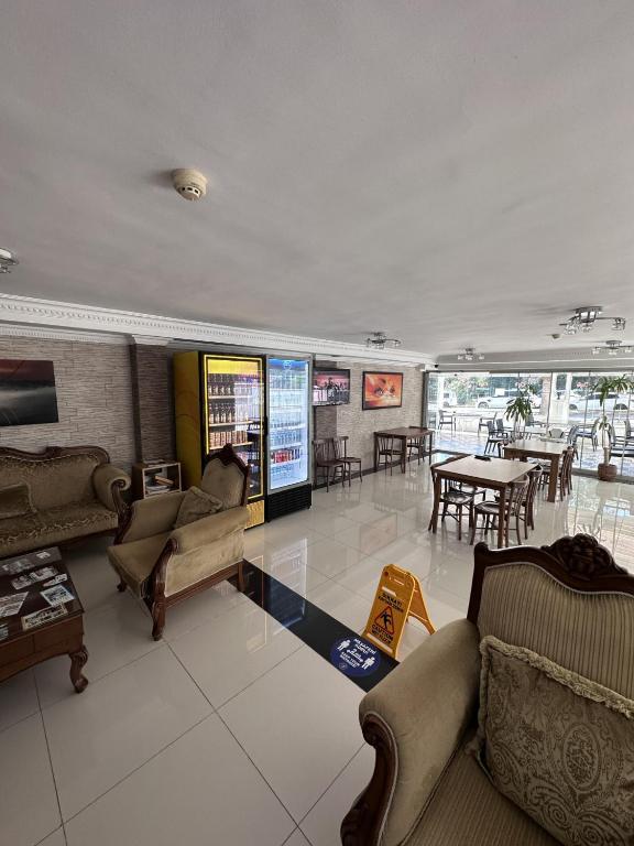 فضای داخلی Lara Kapris Hotel در آنتالیا - تصویر ۳
