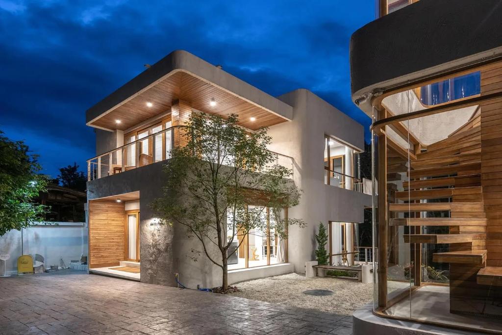 Taryn Tara Cafe and Stay - Resim 6