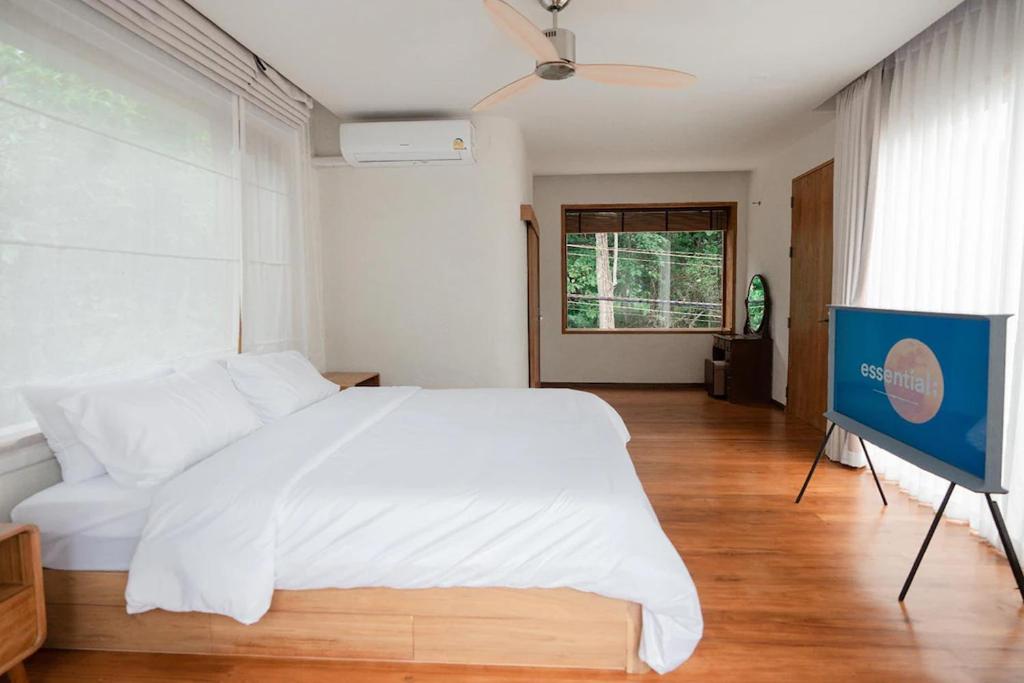 Taryn Tara Cafe and Stay - Chambre Double De Luxe