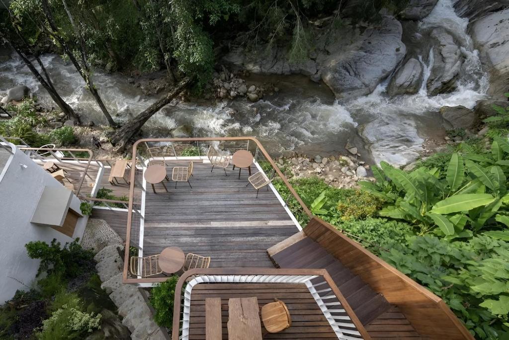 Taryn Tara Cafe and Stay - Resim 19