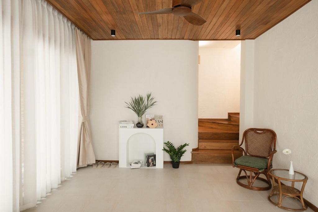 Taryn Tara Cafe and Stay - Resim 34