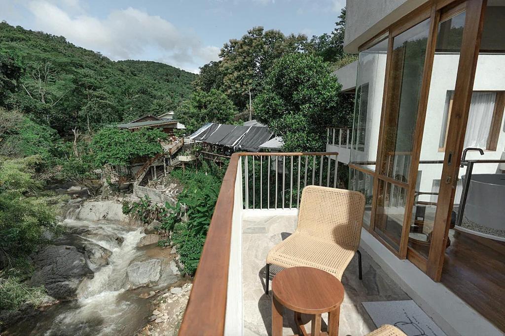 Taryn Tara Cafe and Stay - Resim 41