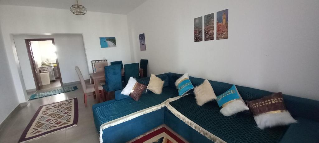 Posezení v ubytování Chalet 2 BDs 2 BRs at Second Floor for rent at Amwaj Sidi Abdelrahman for families ONLY and NOT Including Gate and Beach Pass fees