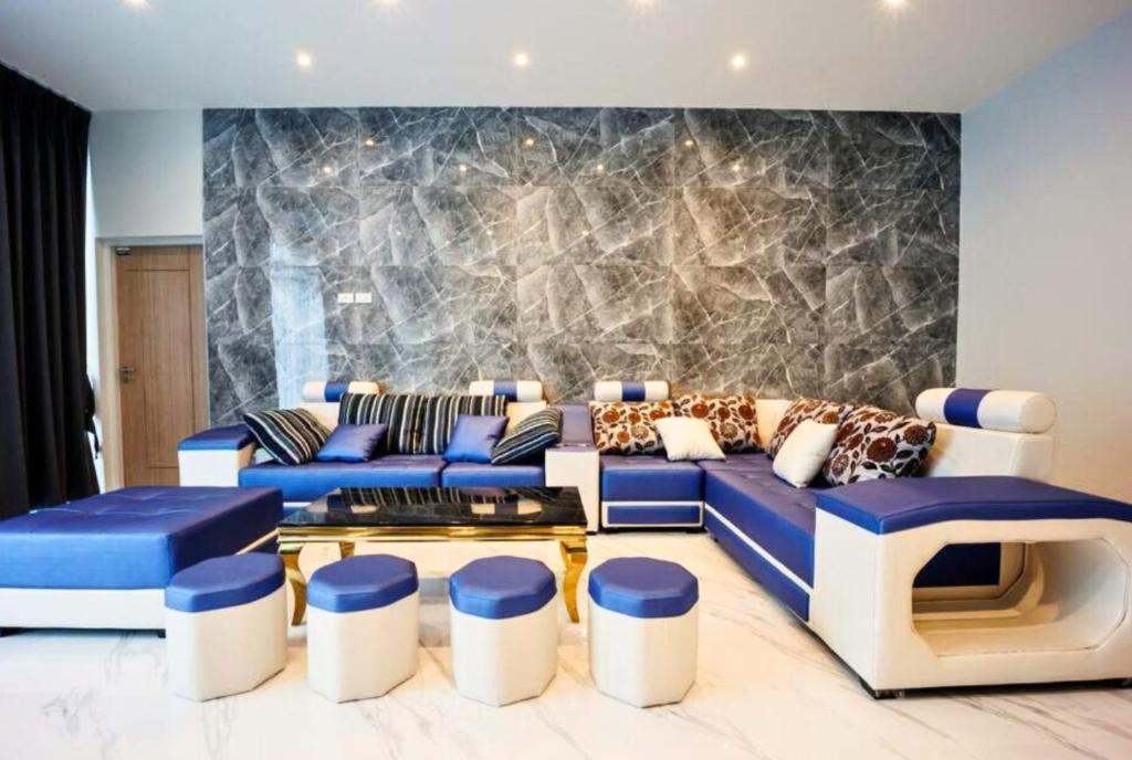 Khu vực ghế ngồi tại NP Pool Villa Hua Hin