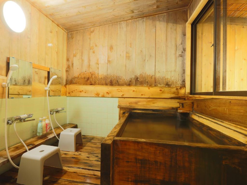 Koupelna v ubytování 雀の宿 やぐら