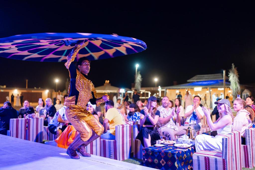 Hosté ubytování Desert Safari Overnight Experience "Modern room with AC & Entertainment"