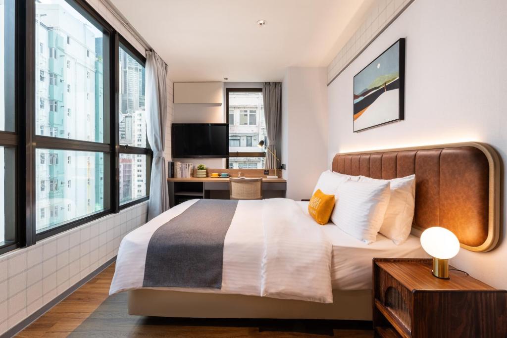 Dash Living on Hollywood - Deluxe Queen Room