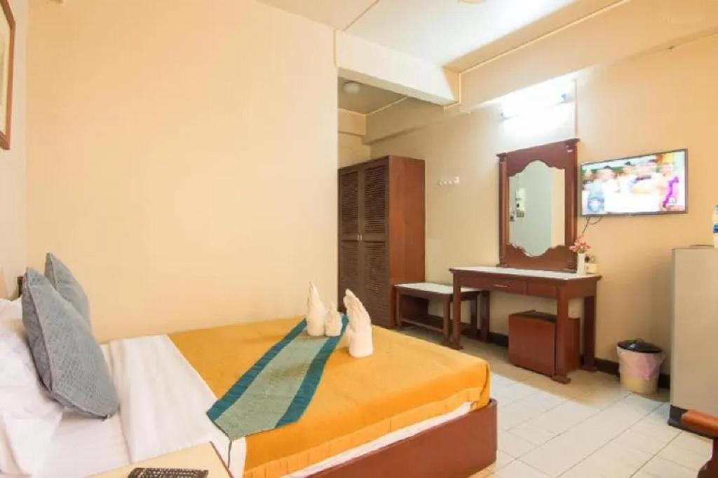 Khelang Nakorn Hotel - Habitación Triple Estándar