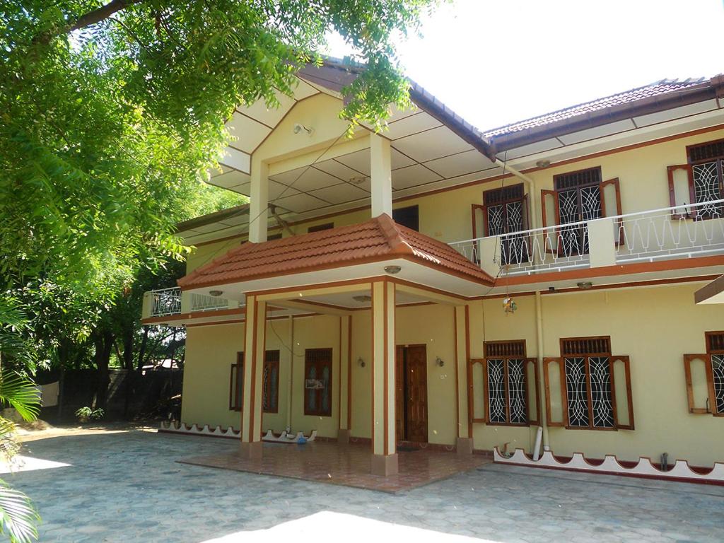 Jaffna Lotus Inn, Jaffna (updated prices 2024)