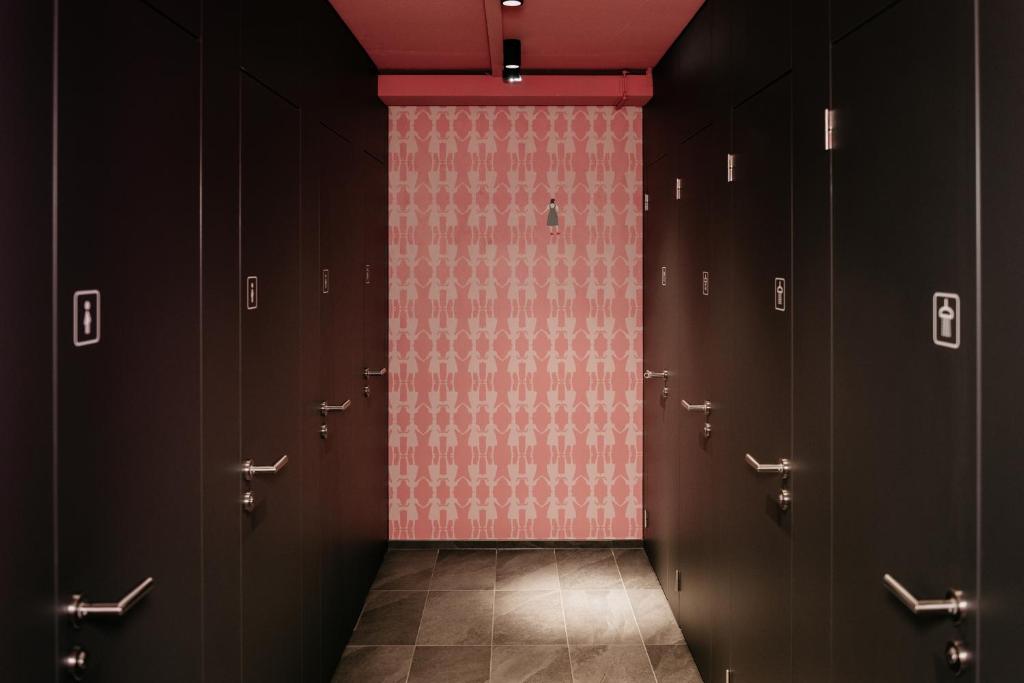 Capsule Hotel - Lucerne Old Town - Resim 33