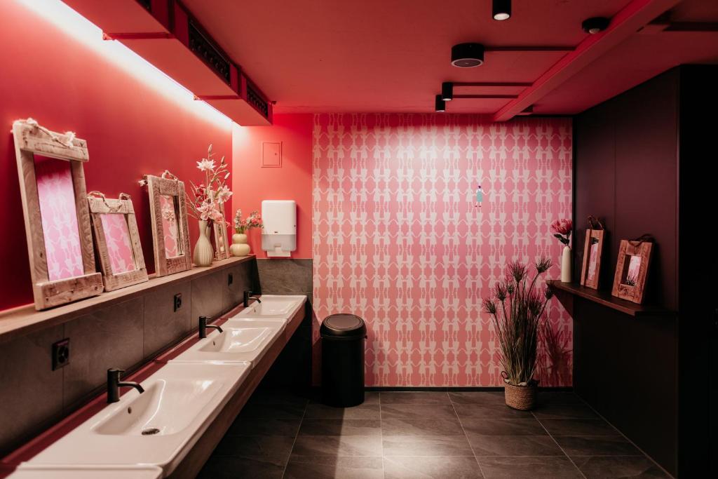 Capsule Hotel - Lucerne Old Town - Resim 3