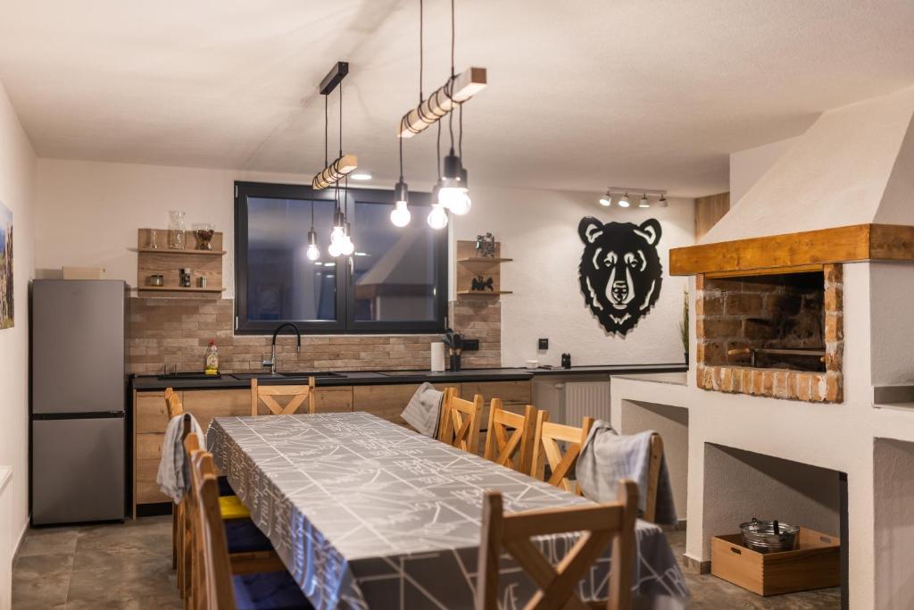 Kuchyň nebo kuchyňský kout v ubytování Gorski brlog - Kuće za odmor