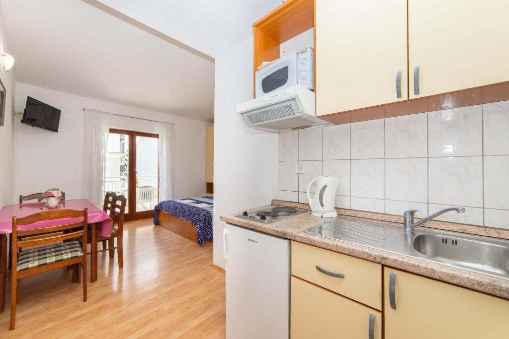 Fotografie z fotogalerie ubytování Apartments Palmero v destinaci Gradac