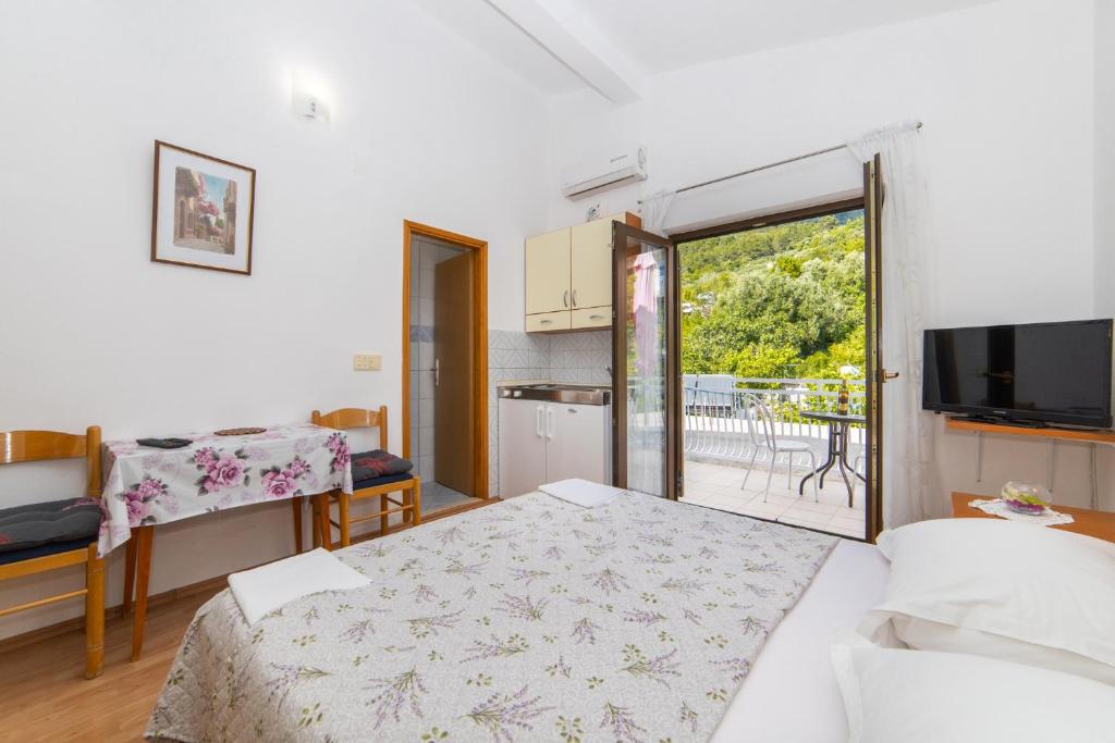 Fotografie z fotogalerie ubytování Apartments Palmero v destinaci Gradac