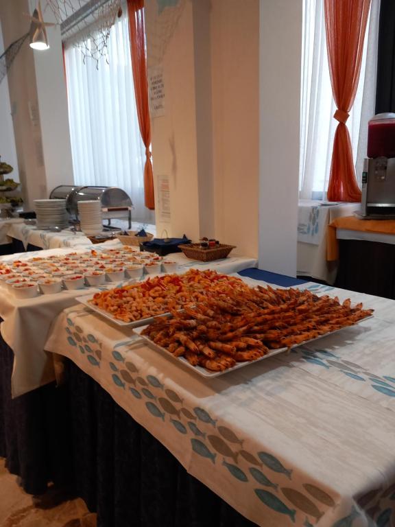 Jídlo v hotelu nebo okolí