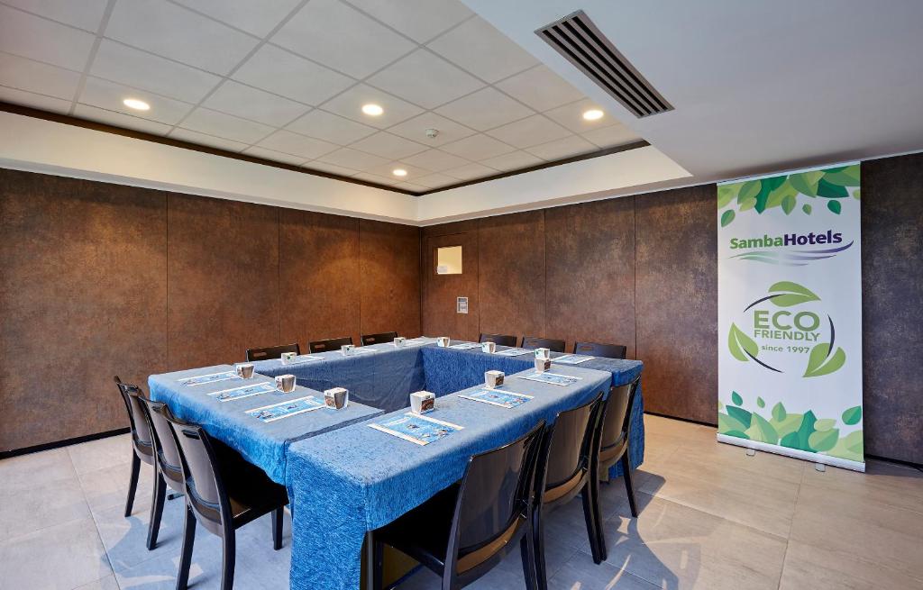 The business area and/or conference room at Hotel Samba