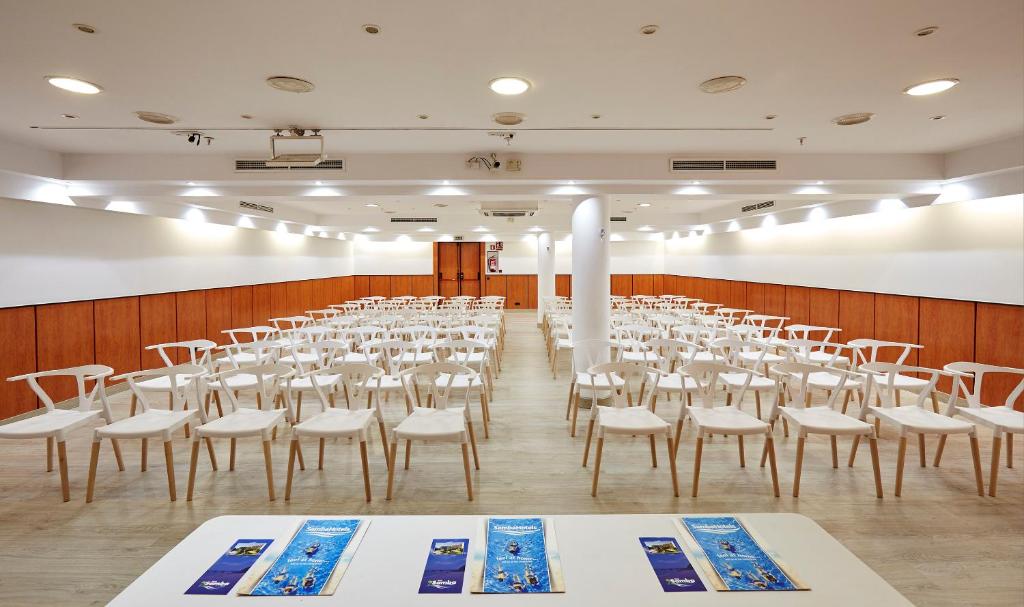 The business area and/or conference room at Hotel Samba